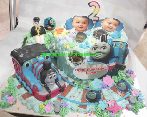 3D Thomas Cake - mommycakes